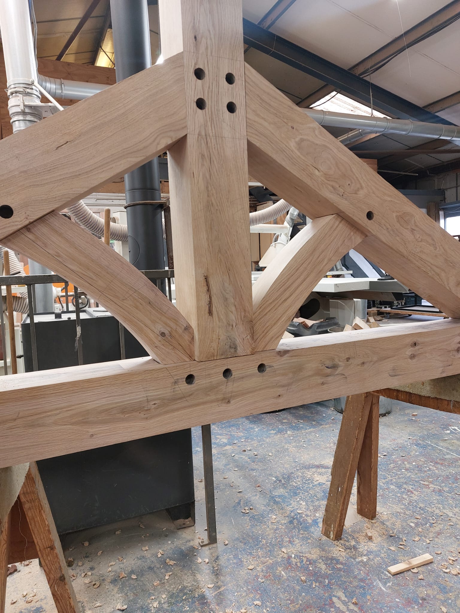 Handcrafted oak roof truss joinery